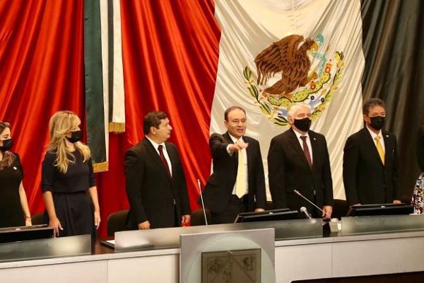Alfonso Durazo Montaño rinde protesta como gobernador de Sonora