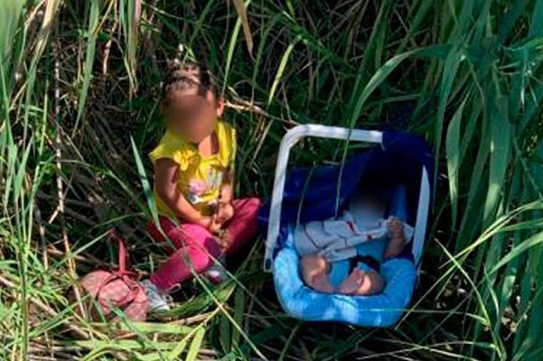 Abandonan a orillas del río Grande a dos hermanitos de Honduras