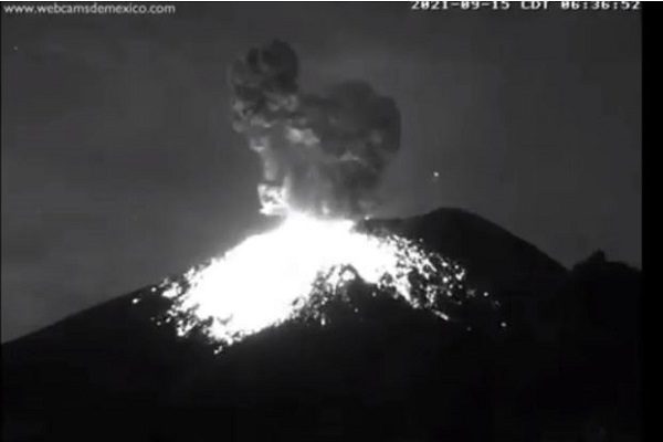 Continúan explosiones del Popocatépetl; mantienen semáforo Amarillo Fase 2