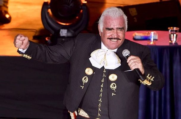 Vicente Fernández no tiene movilidad en extremidades y le realizaron traqueotomía