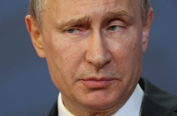 "Varias decenas" de personas del círculo cercano de Putin tienen Covid-19