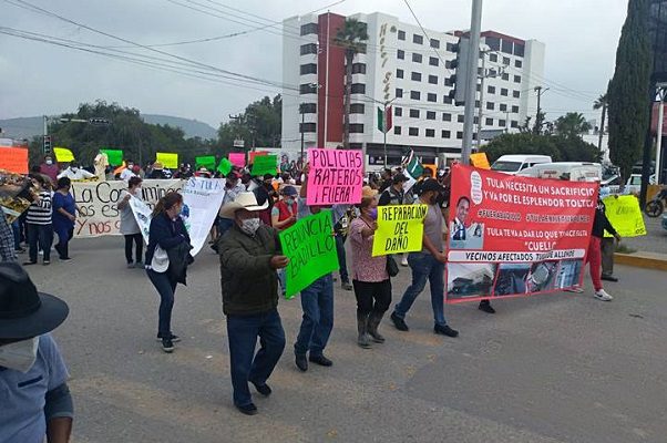 Afectados por inundaciones en Tula exigen renuncia de edil