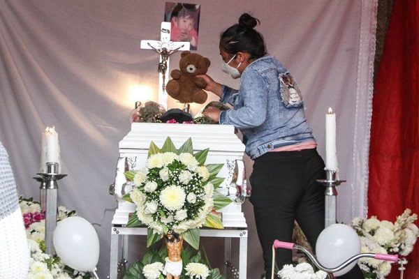 Despiden a Mía Mayrin, la niña que murió en derrumbe del Cerro del Chiquihuite