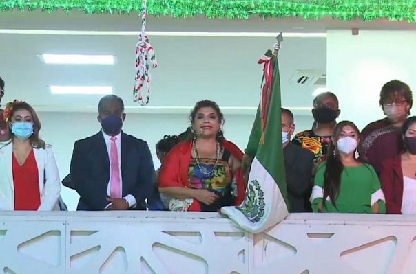 Alcaldesa de Iztapalapa incluye en Grito a Sheinbaum, AMLO y la 4T