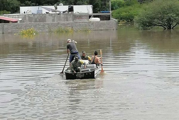 Fuertes lluvias desbordan presa en Tequisquiapan, Querétaro