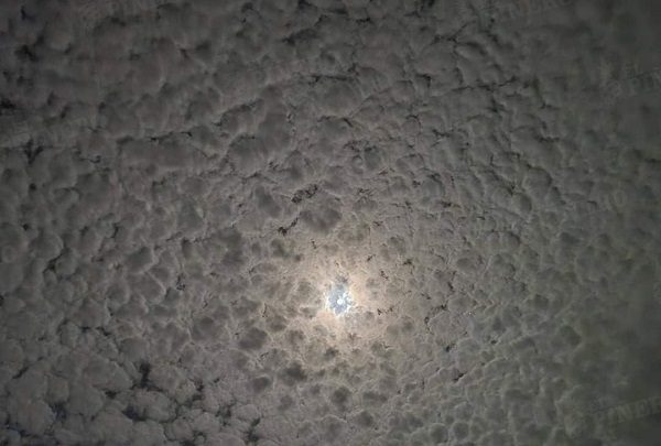 El "cielo aborregado" en Acapulco que generó polémica en redes