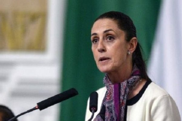 Sheinbaum desmiente contratación de "falsos" médicos cubanos