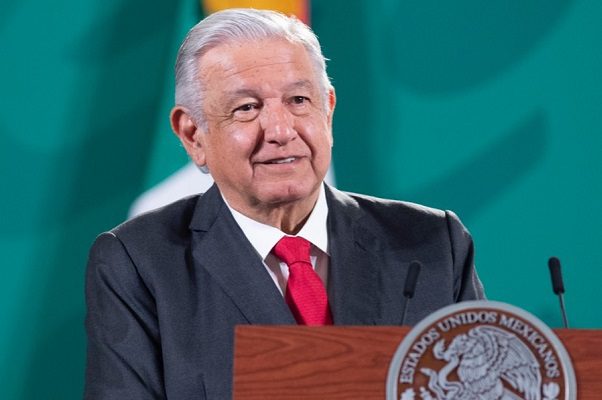 "Es una provocación": AMLO llama a CNTE a retirar bloqueo en Michoacán