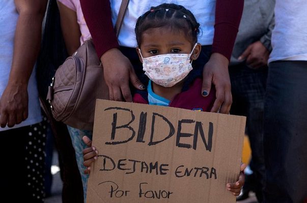 Biden promete controlar situación migratoria en frontera con México