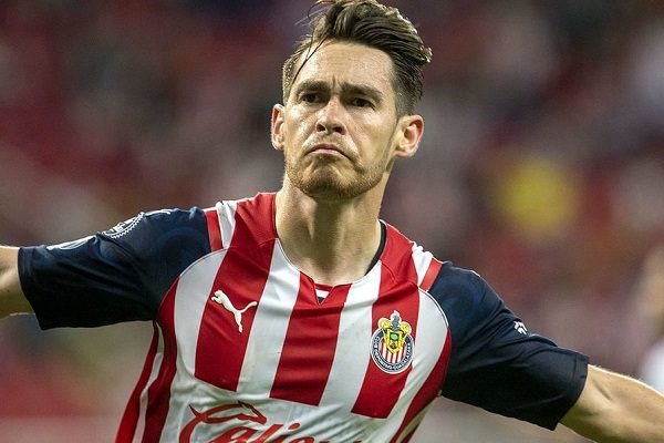 El mediocampista Jesús Angulo y su pareja sufren secuestro exprés