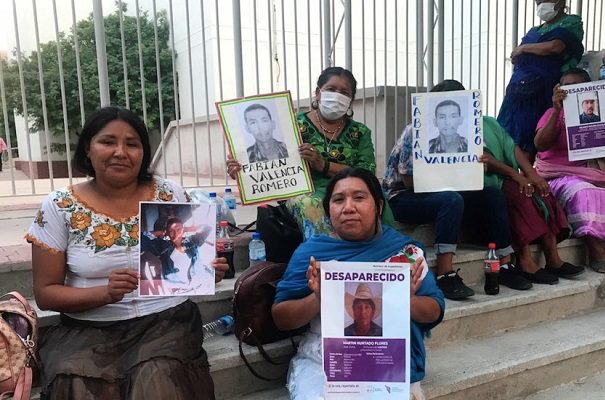 Familiares identifican en fosas objetos de yaquis desaparecidos en Sonora