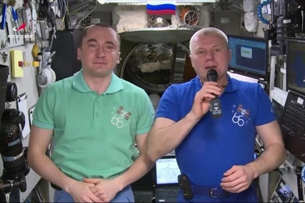 Cosmonautas rusos felicitan a México por aniversario de su Independencia