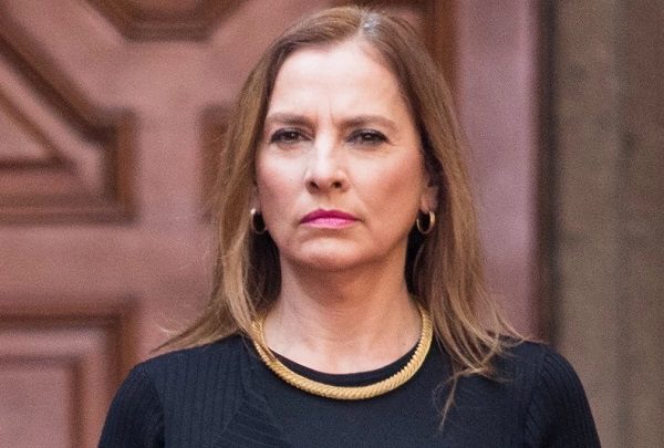 “Hay que leer”, revira Gutiérrez Müller a Vargas Llosa sobre reelección de AMLO