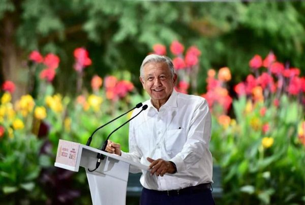 "La solución no es atrapar capos": AMLO insiste en 'abrazos, no balazos'