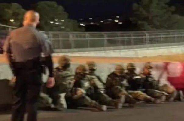 Reportan detención de militares mexicanos en frontera con EE.UU.