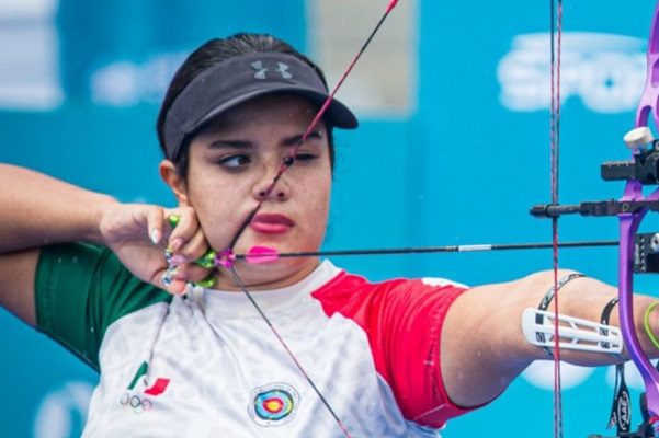 Andrea Becerra gana medalla de bronce en el Mundial de tiro con arco