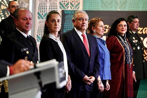 AMLO ordena crear equipo en GN para recuperar piezas arqueológicas