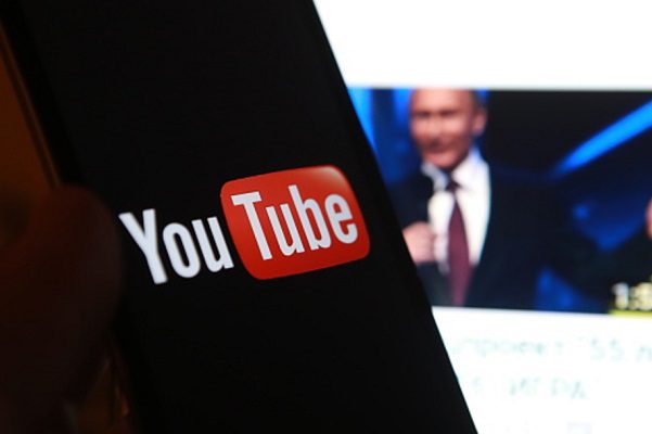 Rusia amenaza con bloquear YouTube tras suspensión de cuentas públicas
