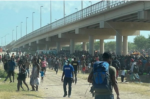 EE.UU. buscará nuevamente terminar con el programa 'Quédate en México'