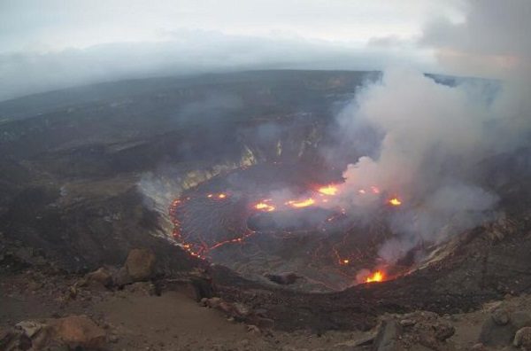 El volcán Kilauea entra en erupción, pero se descartan amenazas