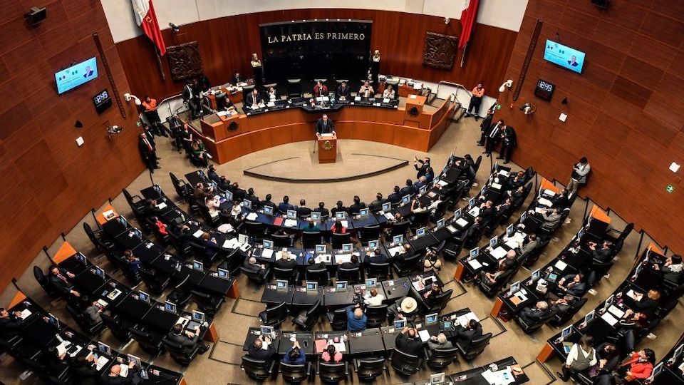 Cinco legisladores de diferentes partidos forman nueva bancada en el Senado