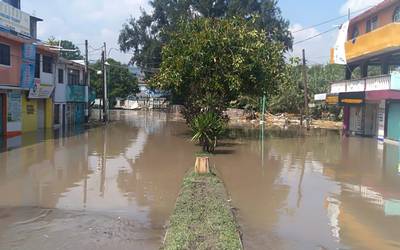 Piden a habitantes cercanos a río Tula desalojar sus viviendas