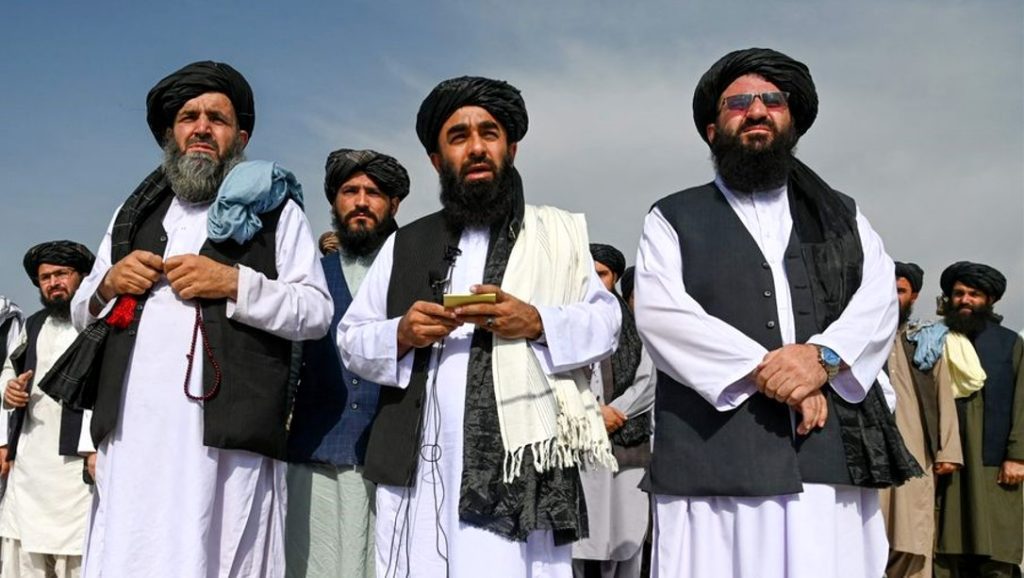 Acusa UE a talibanes de incumplir promesa de gobierno inclusivo