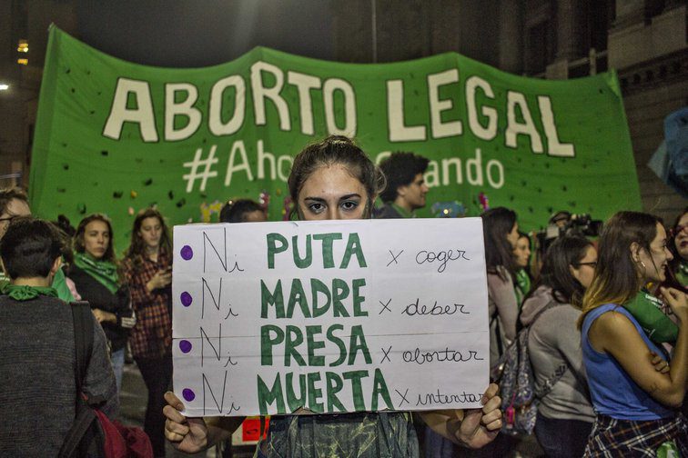 Más de 200 mujeres han sido detenidas por delitos relacionados con el aborto
