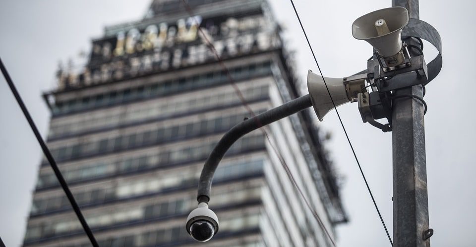 99.3% de los altavoces funcionaron durante sismo, 101 no sonaron