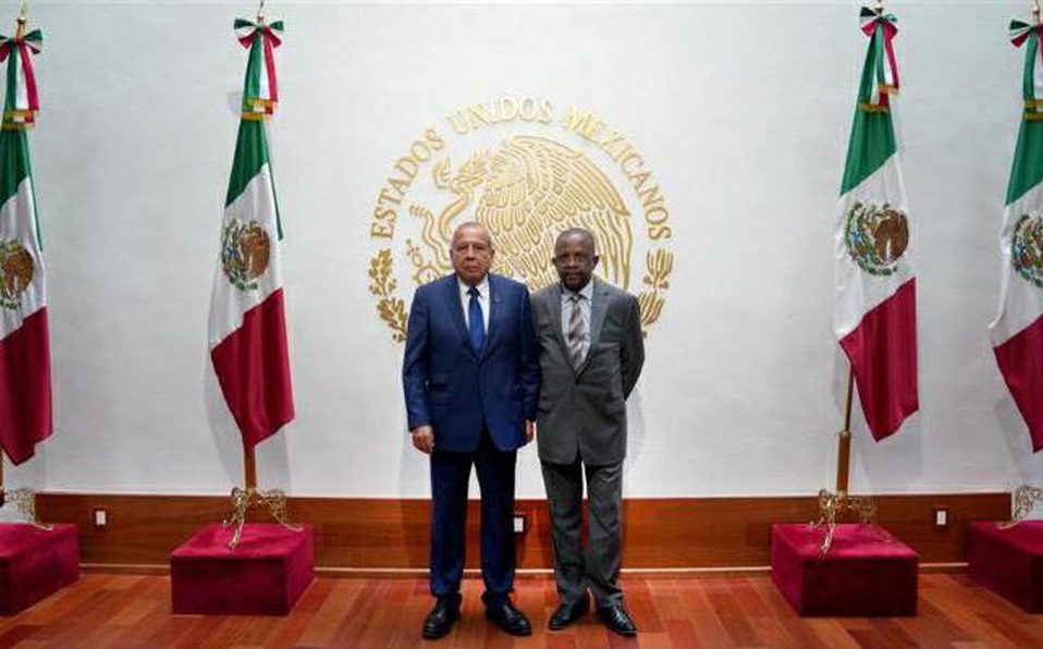 México y Haití establecen mesa de diálogo para atender migración
