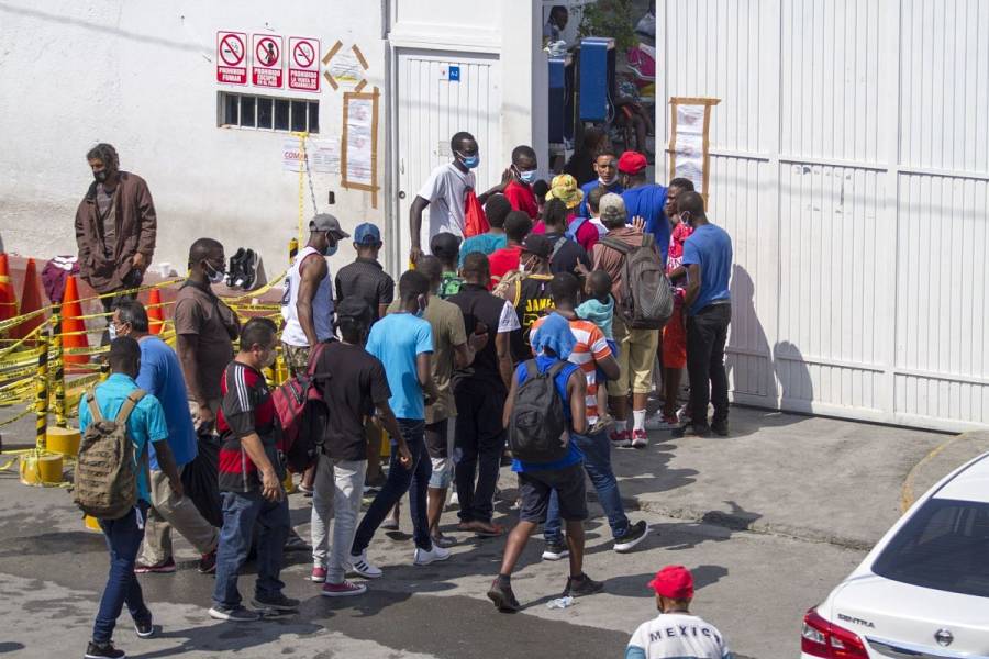 Crimen organizado, involucrado en llegada de haitianos a Coahuila: Miguel Ángel Riquelme