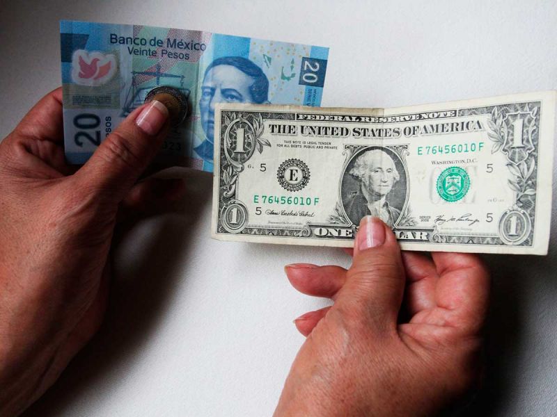 Se mantiene el peso debajo de las 20 unidades por dólar