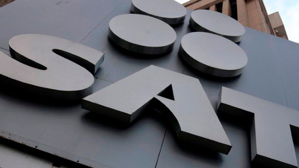 Cancela SAT a más de mil fedatarios públicos