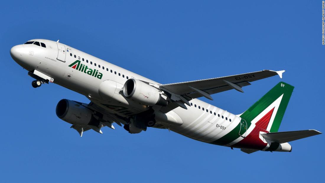 Aerolínea Alitalia dejará de volar tras 74 años