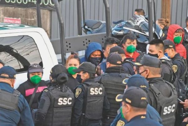 Tras persecución y balacera, caen ocho sujetos por robo a cajero, en la GAM