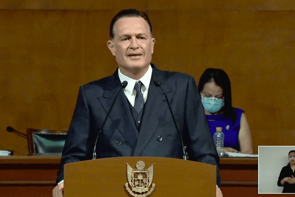 Mauricio Kuri rinde protesta como nuevo gobernador de Querétaro