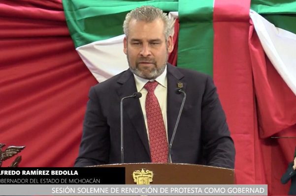 Alfredo Ramírez Bedolla toma protesta como gobernador de Michoacán