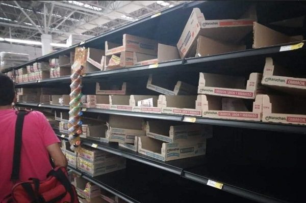 Reportan compras de pánico de sopas instantáneas ante retiro de la Profeco