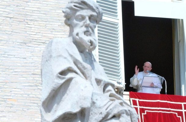 Papa Francisco lamenta la “terrible explosión de violencia” en cárcel de Ecuador