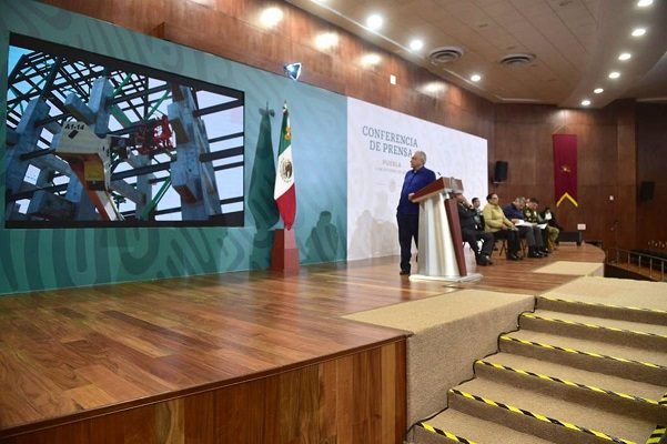 A los "machuchones" no les conviene la Reforma Eléctrica, asegura AMLO