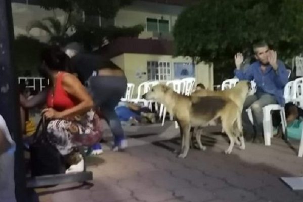 Balacera genera pánico durante festival en pleno centro de Iguala #VIDEO