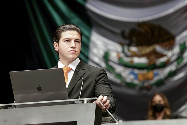 Samuel García rinde protesta como gobernador de Nuevo León