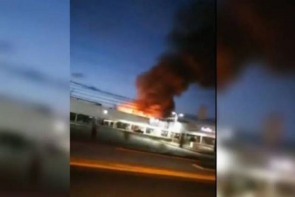 Se registra incendio en fábrica de muebles en Chicoloapan, Edomex