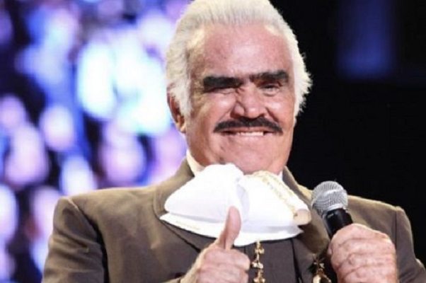 Recuperación de Vicente Fernández avanza muy lento, reporta familia