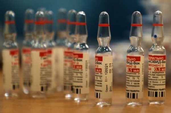 Emiratos Árabes Unidos aprueba vacuna Sputnik Light