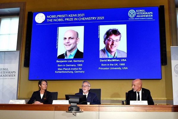 El Premio Nobel de Química es por nueva forma de crear moléculas