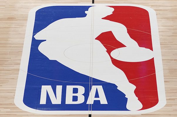Acusan a 18 exjugadores de la NBA de fraude al plan de seguro médico