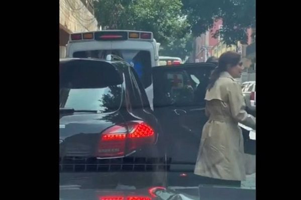 Por usar un Porsche, denuncian a Lilly Téllez por falta de austeridad