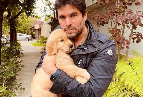 Tras contenido antivacunas, Twitter cierra temporalmente cuenta de Eduardo Verástegui