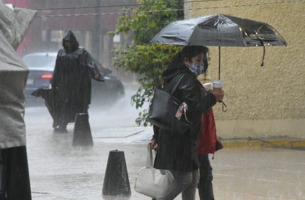 Continúan las lluvias fuertes en Nayarit, Jalisco, Colima, Michoacán y Guerrero